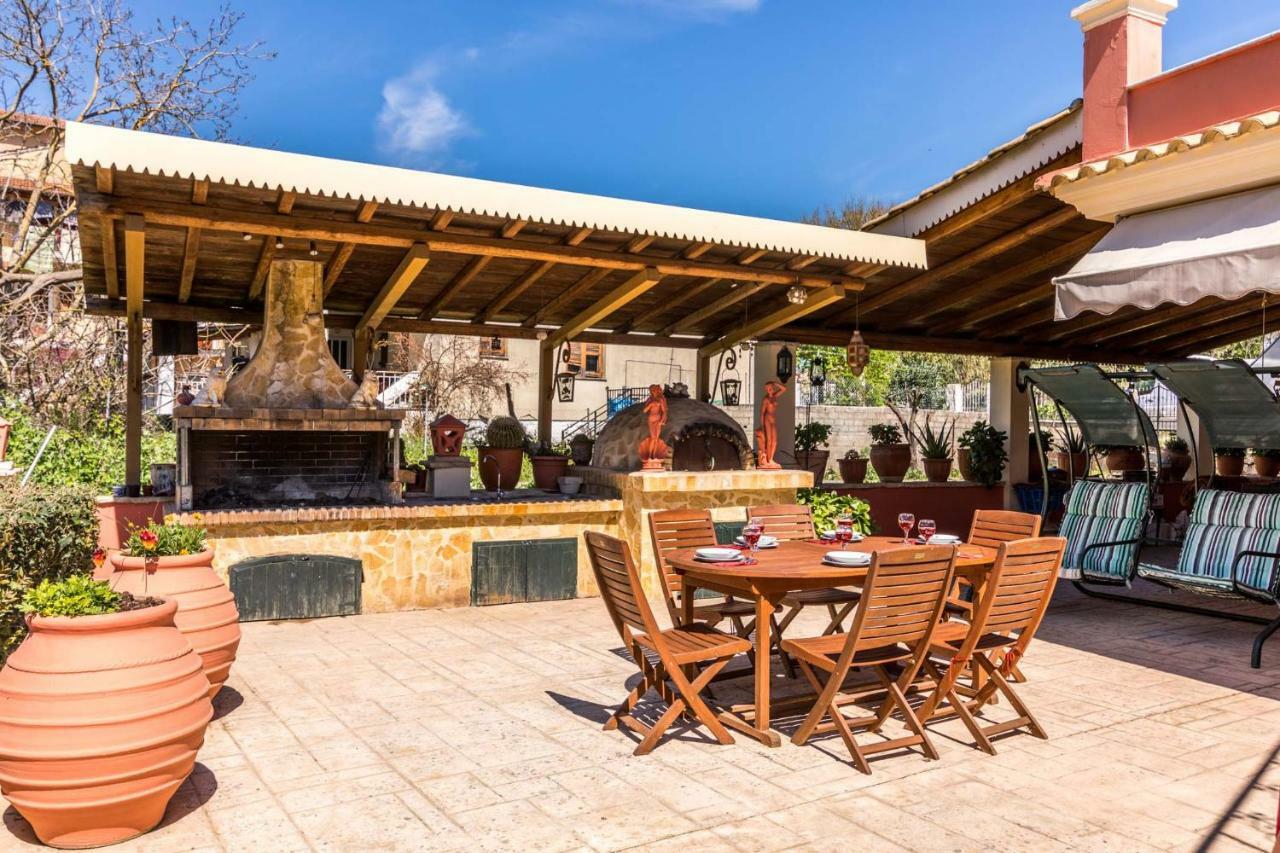 Antonela Sunshine Apartment By Corfu Escapes Perama  Exterior photo